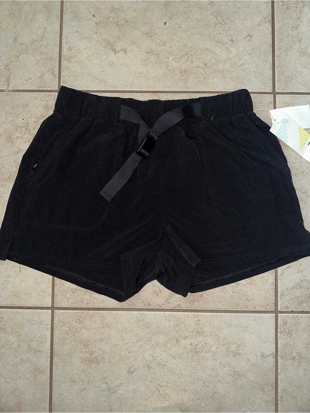 NWT Zella Women’s Black Hiking Shorts Size Small